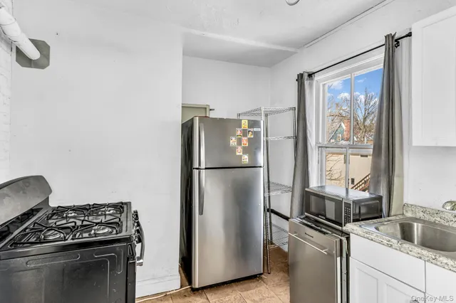 $2,100 | 64 Brookside Avenue, Nyack, NY 10960