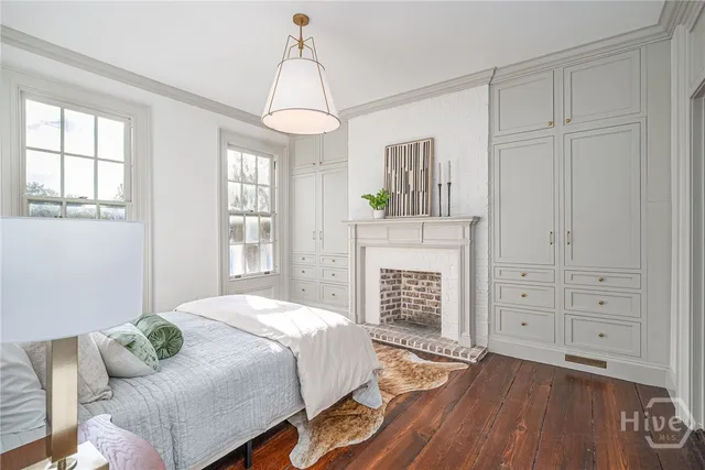 $1,995,000 | 110 West Taylor Street, Savannah, GA 31401