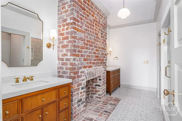 $1,995,000 | 110 West Taylor Street, Savannah, GA 31401