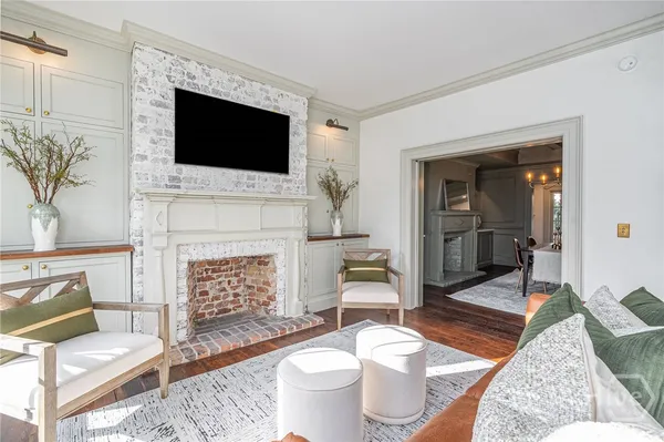 $1,899,999 | 110 West Taylor Street, Savannah, GA 31401