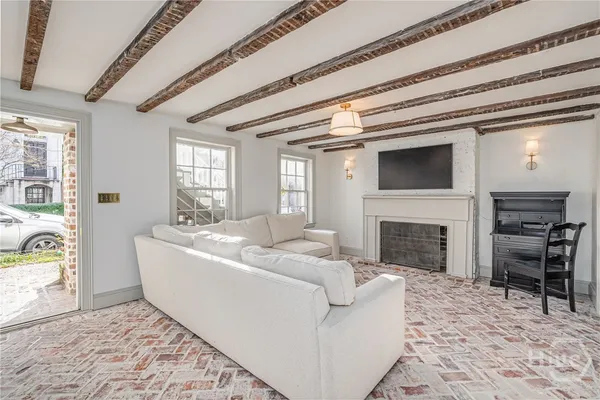 $1,899,999 | 110 West Taylor Street, Savannah, GA 31401