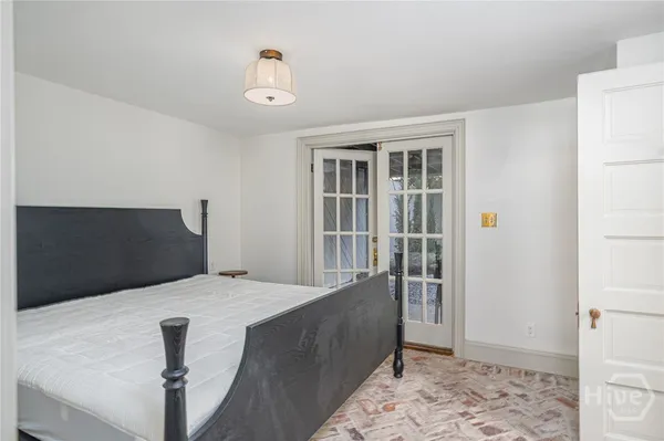 $1,899,999 | 110 West Taylor Street, Savannah, GA 31401