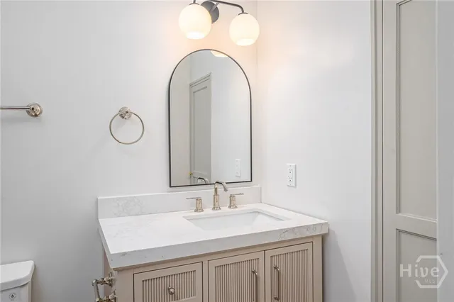 $1,995,000 | 110 West Taylor Street, Savannah, GA 31401