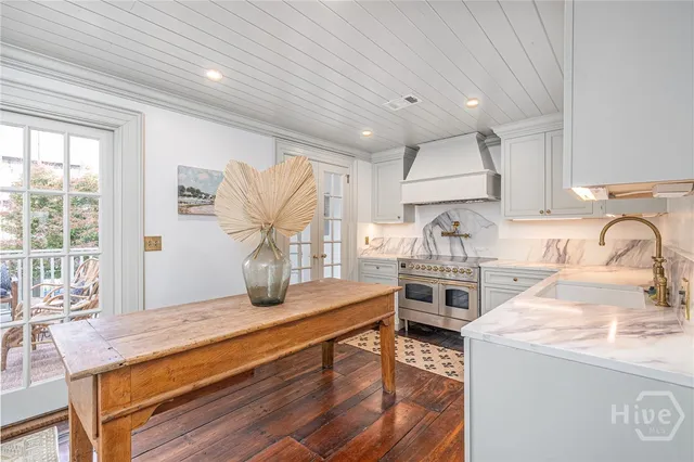 $1,995,000 | 110 West Taylor Street, Savannah, GA 31401