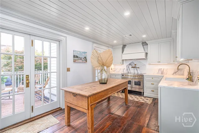 $1,995,000 | 110 West Taylor Street, Savannah, GA 31401