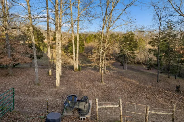 $675,000 | 20151 Ben Fly Road, Lyles, TN 37098