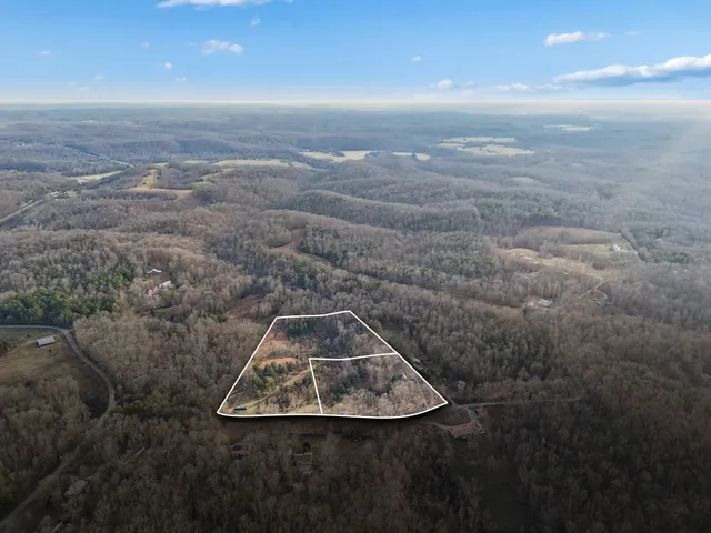 $675,000 | 20151 Ben Fly Road, Lyles, TN 37098