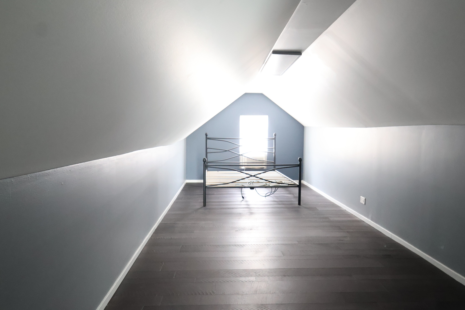 15239 Vincennes Road Phoenix, IL 60426 - Photo 18 of 24 a view of a hallway with wooden floor