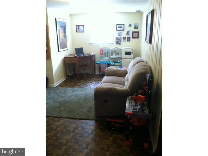 300 Summit Road Media, PA 19063 - Photo 22 of 25 Family Room