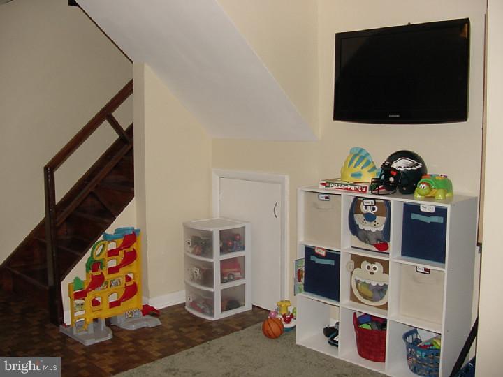 300 Summit Road Media, PA 19063 - Photo 23 of 25 Family Room