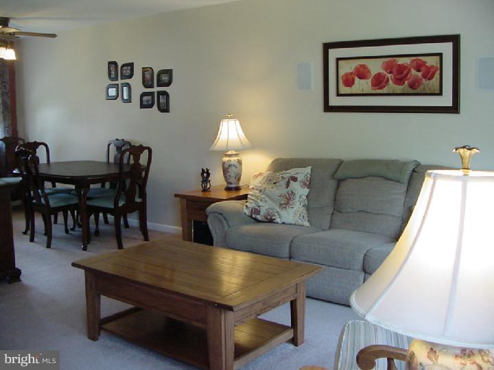 300 Summit Road Media, PA 19063 - Photo 5 of 25 Living Room