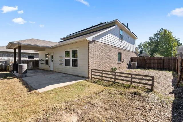 $319,000 | 18666 Legend Oaks Drive, Magnolia, TX 77355