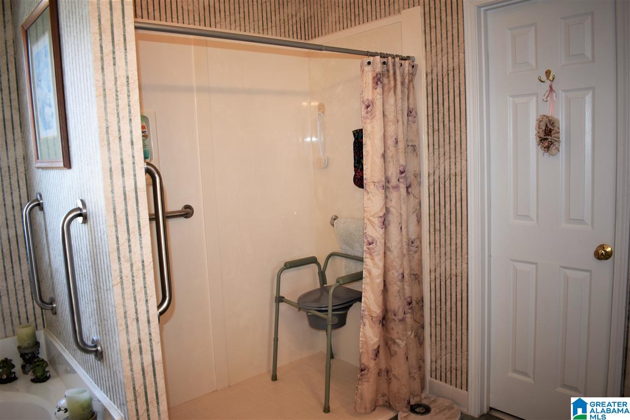 5454 J J R Drive Birmingham, AL 35235 - Photo 15 of 30