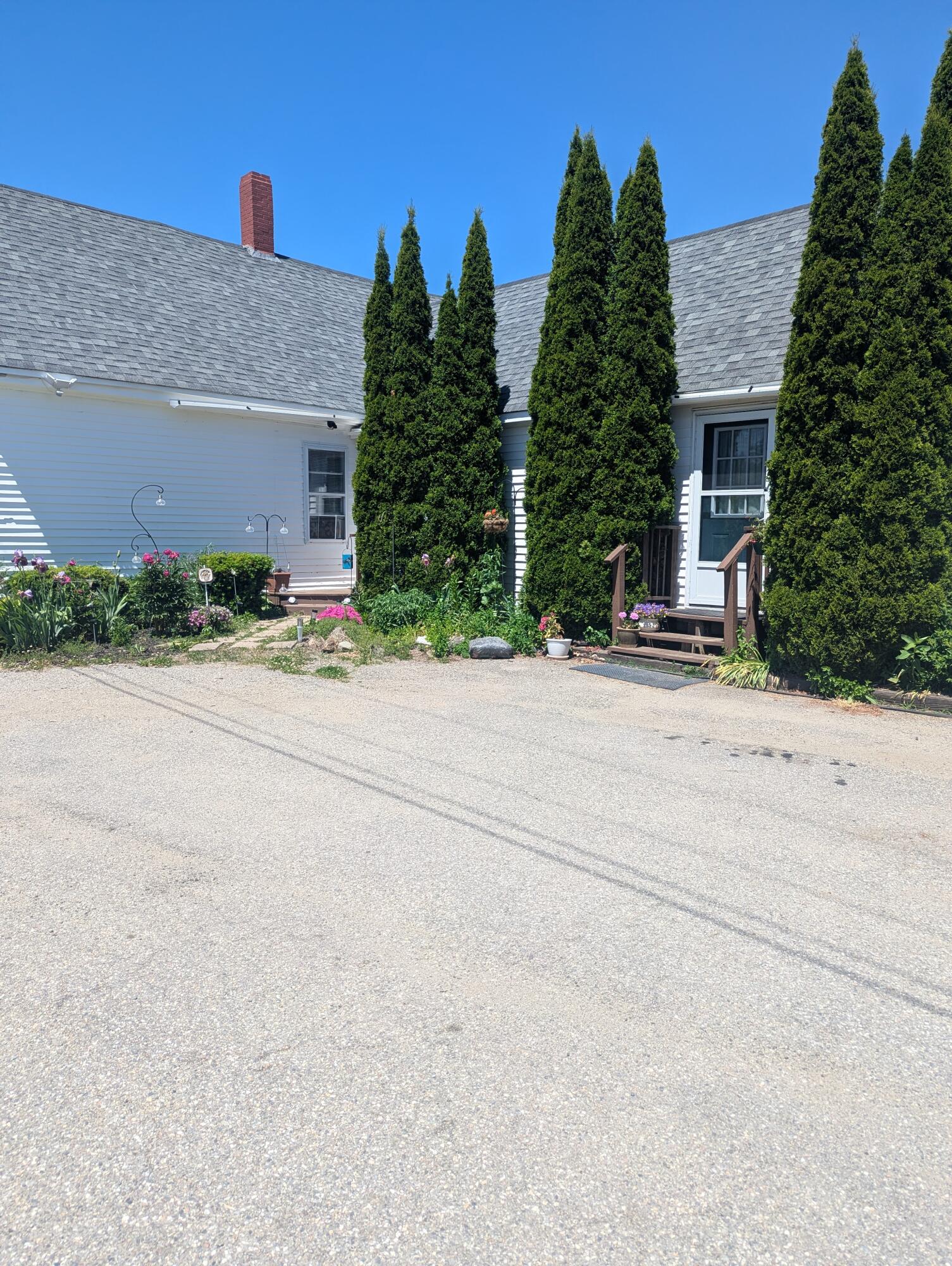 1055 Middle Road Warren, ME 04864 - Photo 17 of 31 PXL_20260613_155352933.MP