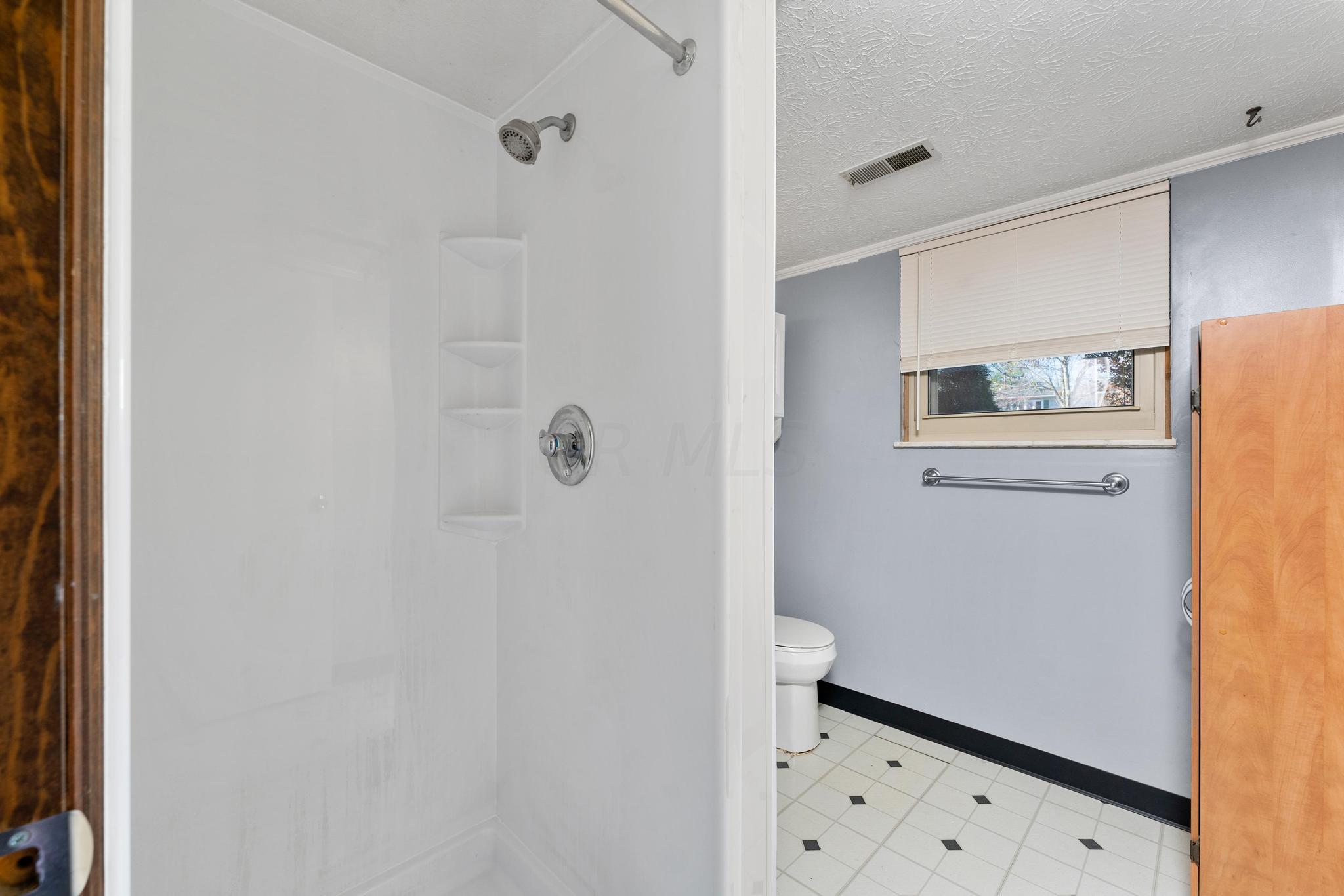 86 North Spring Road Westerville, OH 43081 - Photo 29 of 42 86 N Spring St 0020