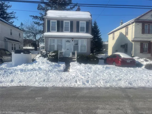 $669,000 | 22 Eton Street, Valley Stream, NY 11581