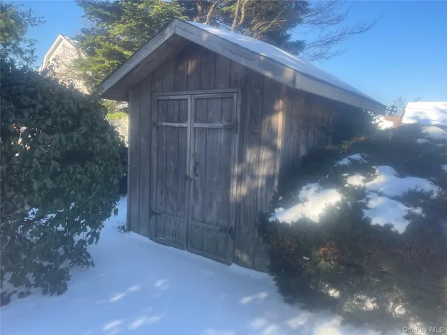 $669,000 | 22 Eton Street, Valley Stream, NY 11581