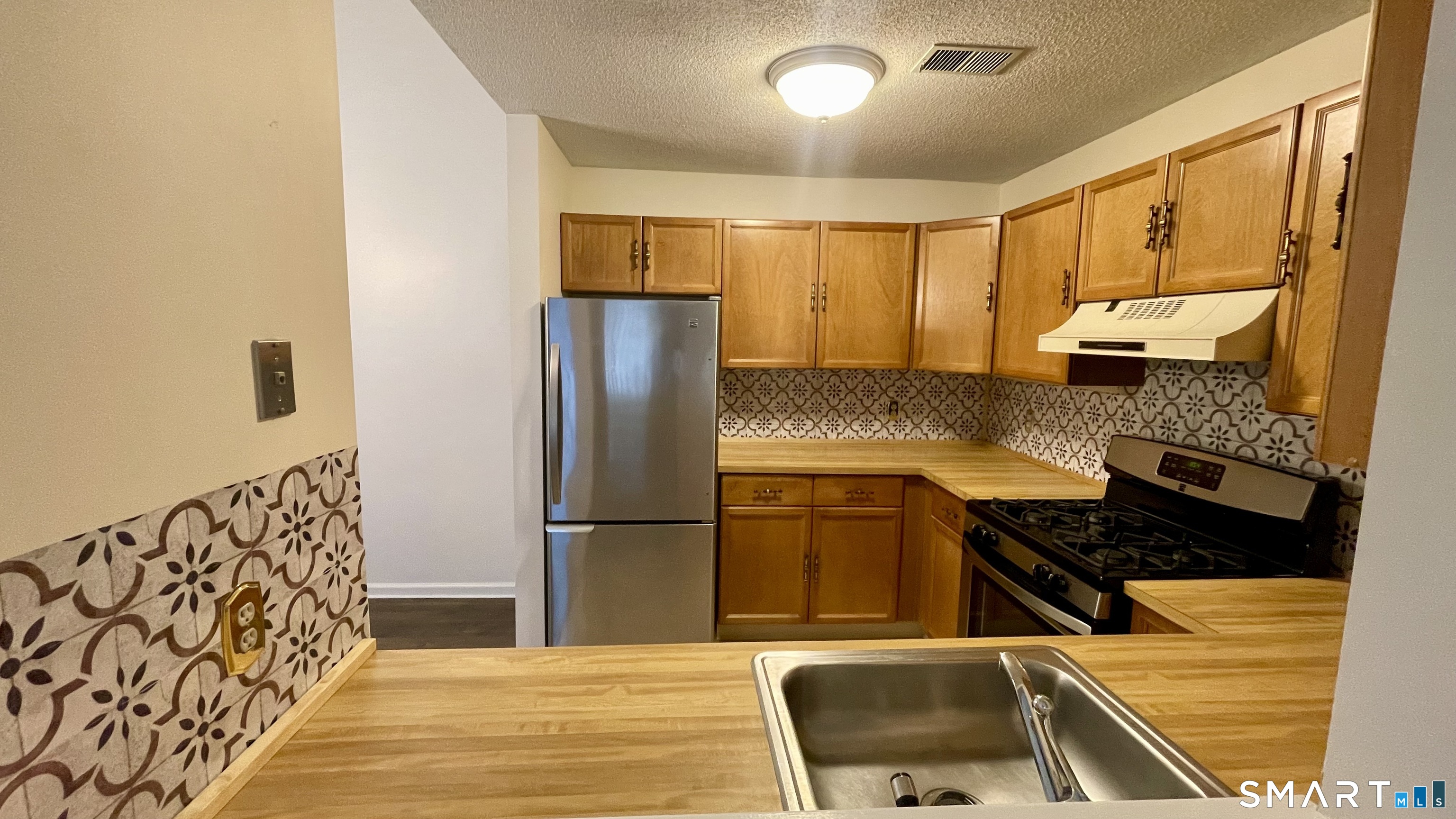 68 Rockledge Loop, Unit 68 Torrington, CT 06790 - Photo 4 of 22