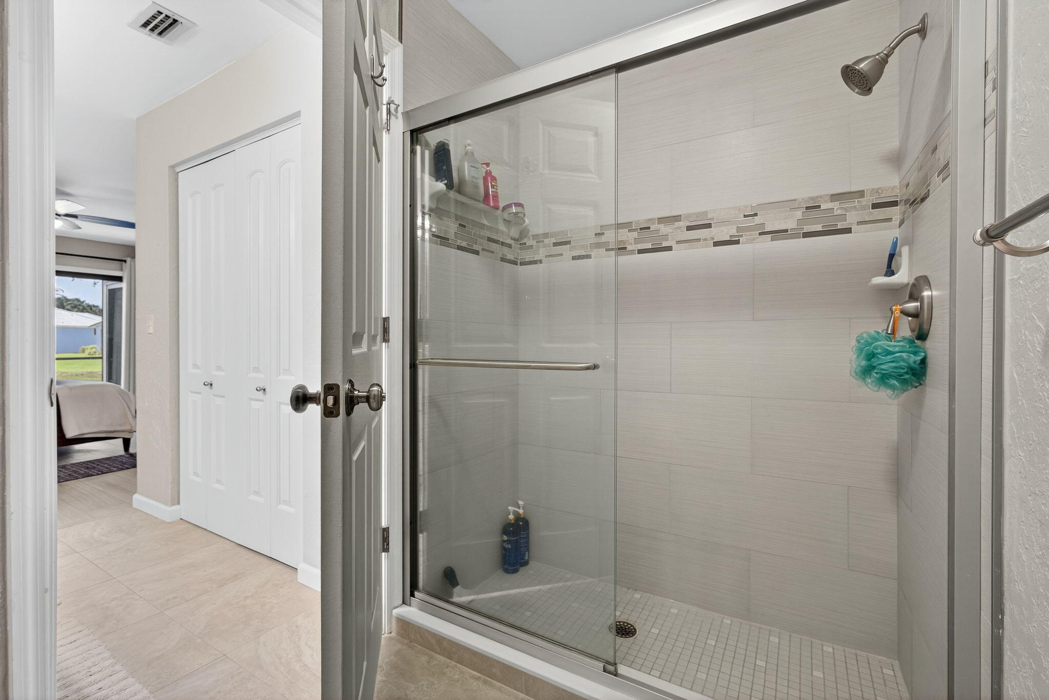 406 Harbour Pointe Way Greenacres, FL 33413 - Photo 44 of 79 47-web-or-mls-015_BS1A3716