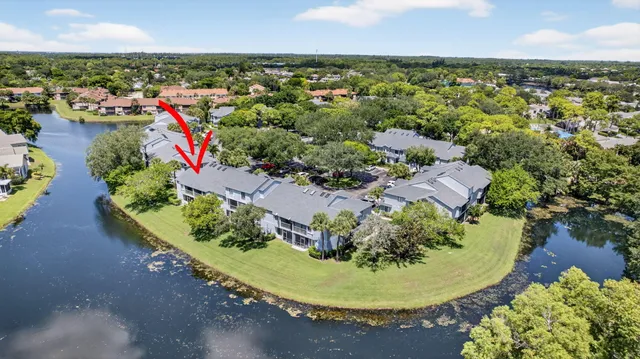 $2,600 | 406 Harbour Pointe Way, Greenacres, FL 33413