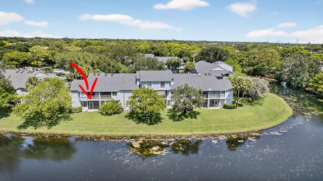 $2,600 | 406 Harbour Pointe Way, Greenacres, FL 33413