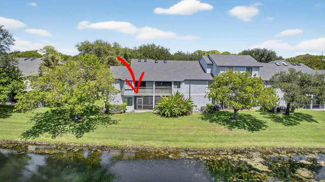 $2,600 | 406 Harbour Pointe Way, Greenacres, FL 33413