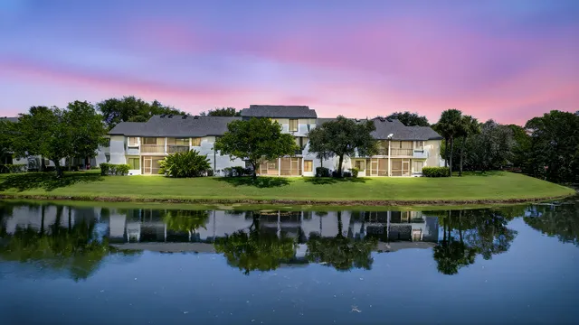 $2,600 | 406 Harbour Pointe Way, Greenacres, FL 33413