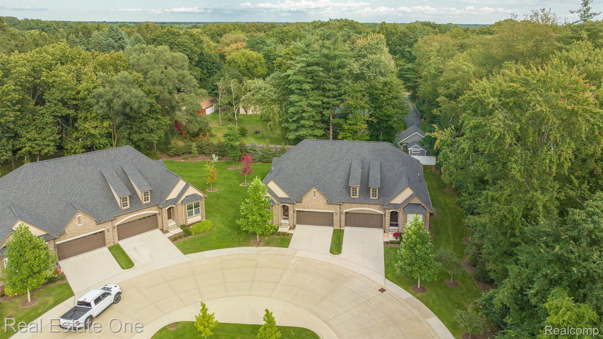 1075 Hampshire Court Rochester, MI 48307 - Photo 57 of 62 Gallery Image 57