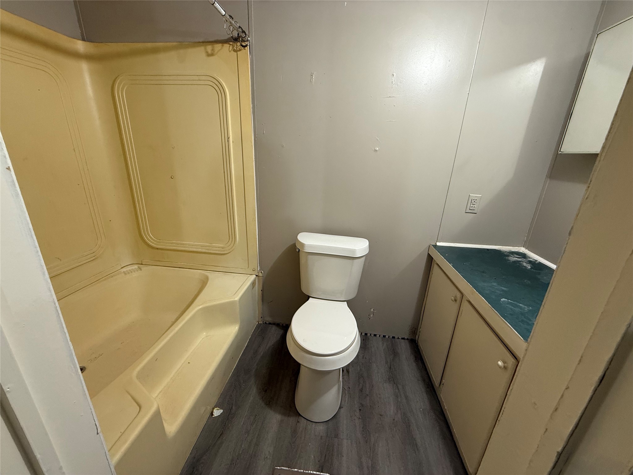 29302 Inverness Drive Magnolia, TX 77354 - Photo 4 of 8 a bathroom with a sink and a toilet