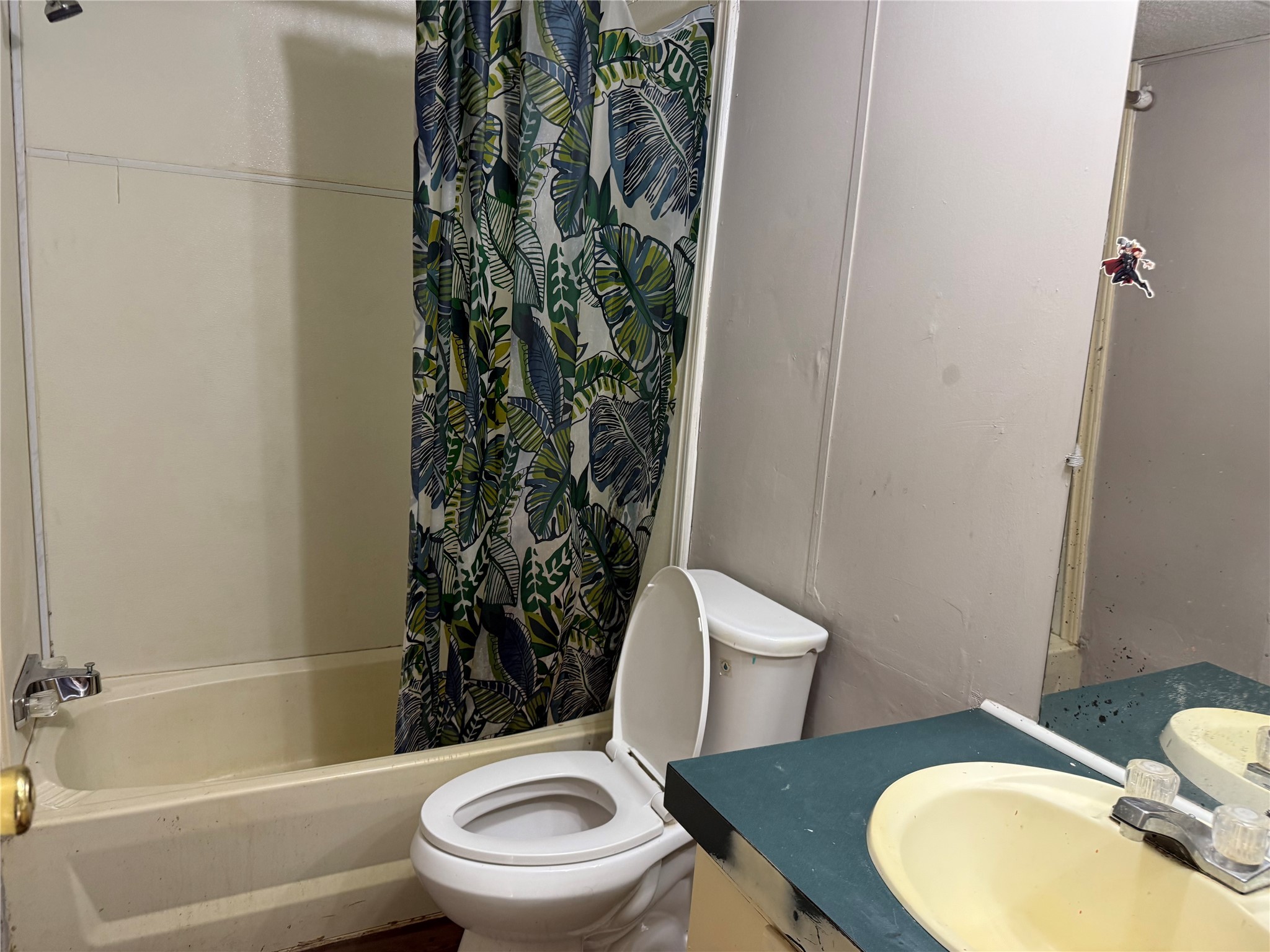 29302 Inverness Drive Magnolia, TX 77354 - Photo 6 of 8 a white toilet sitting next to a bath tub