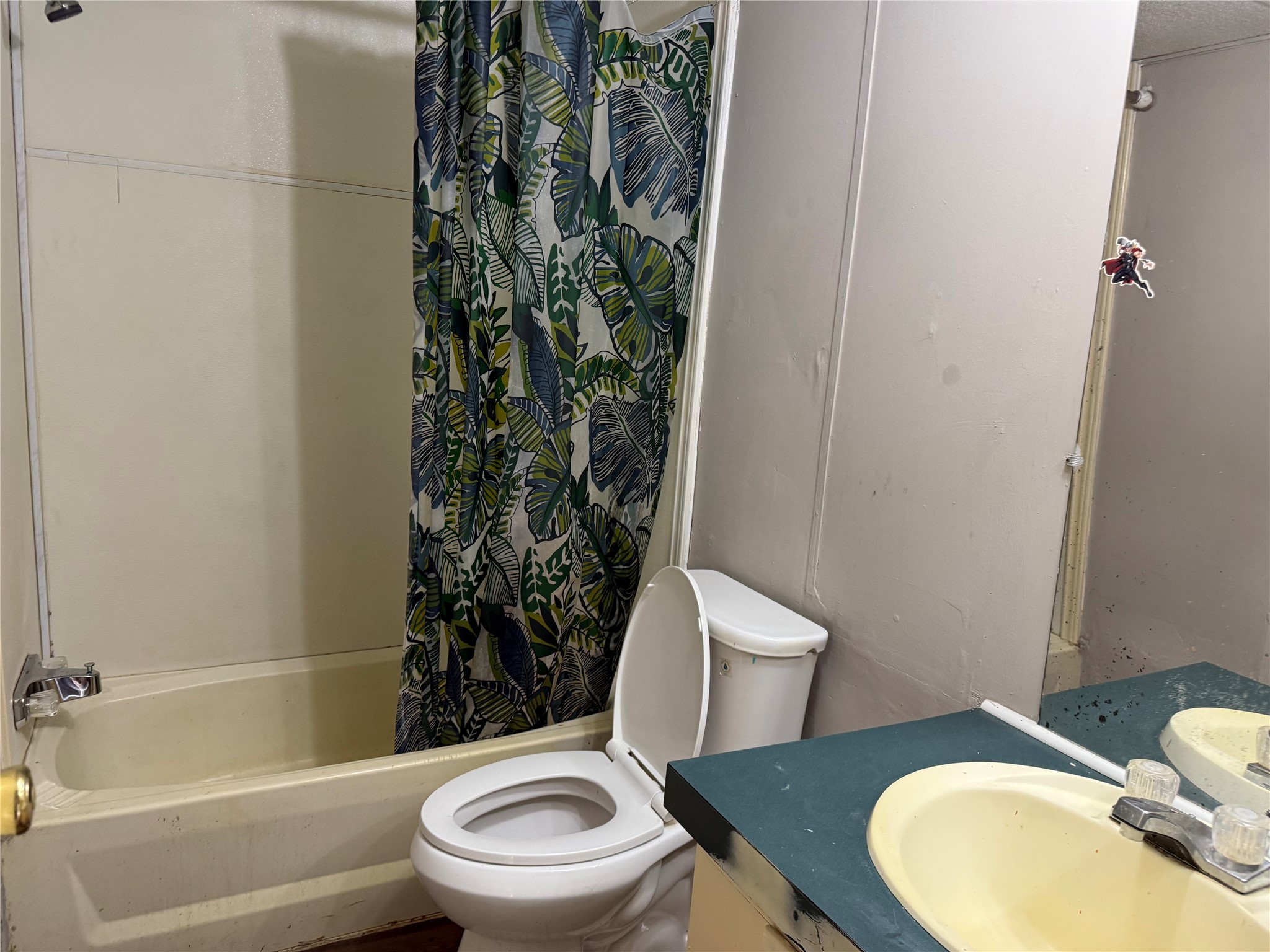 29302 Inverness Drive Magnolia, TX 77354 - Photo 6 of 8 a white toilet sitting next to a bath tub