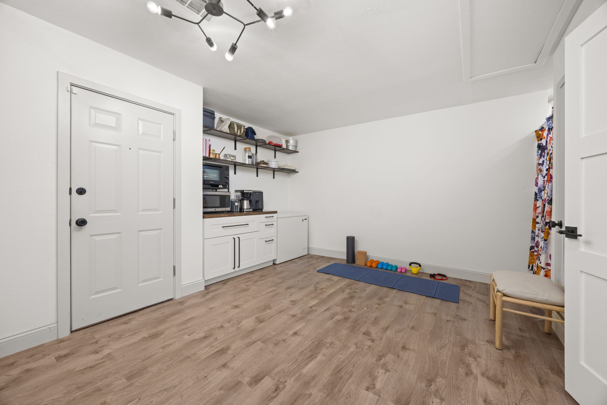 8401 Alabama Drive Austin, TX 78745 - Photo 18 of 23