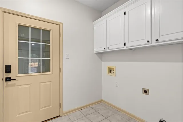 $299,000 | 5227 Donahue Ferry Road, Pineville, LA 71360