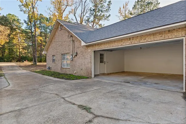 $299,000 | 5227 Donahue Ferry Road, Pineville, LA 71360
