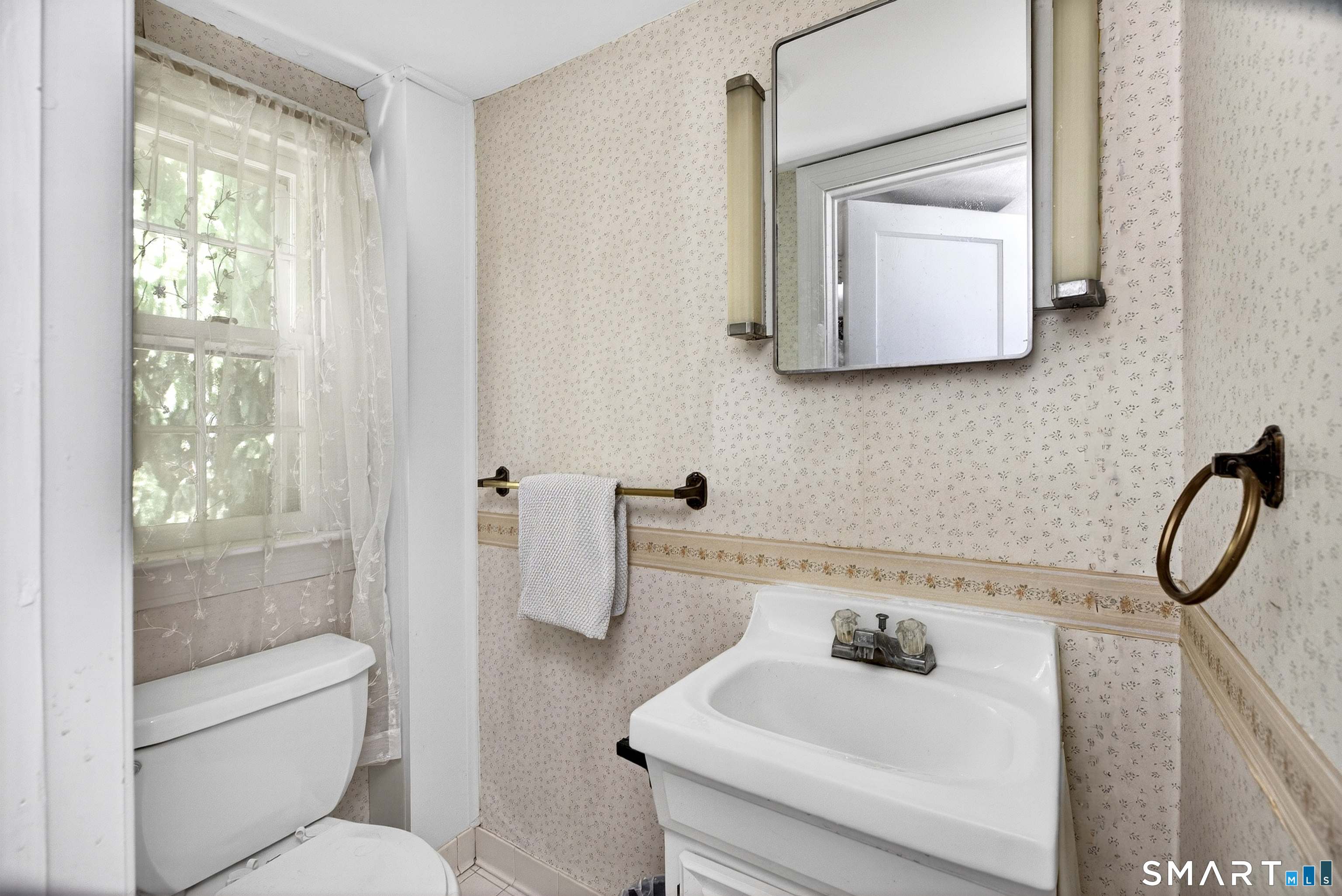 106 Turnpike Road Somers, CT 06071 - Photo 27 of 40