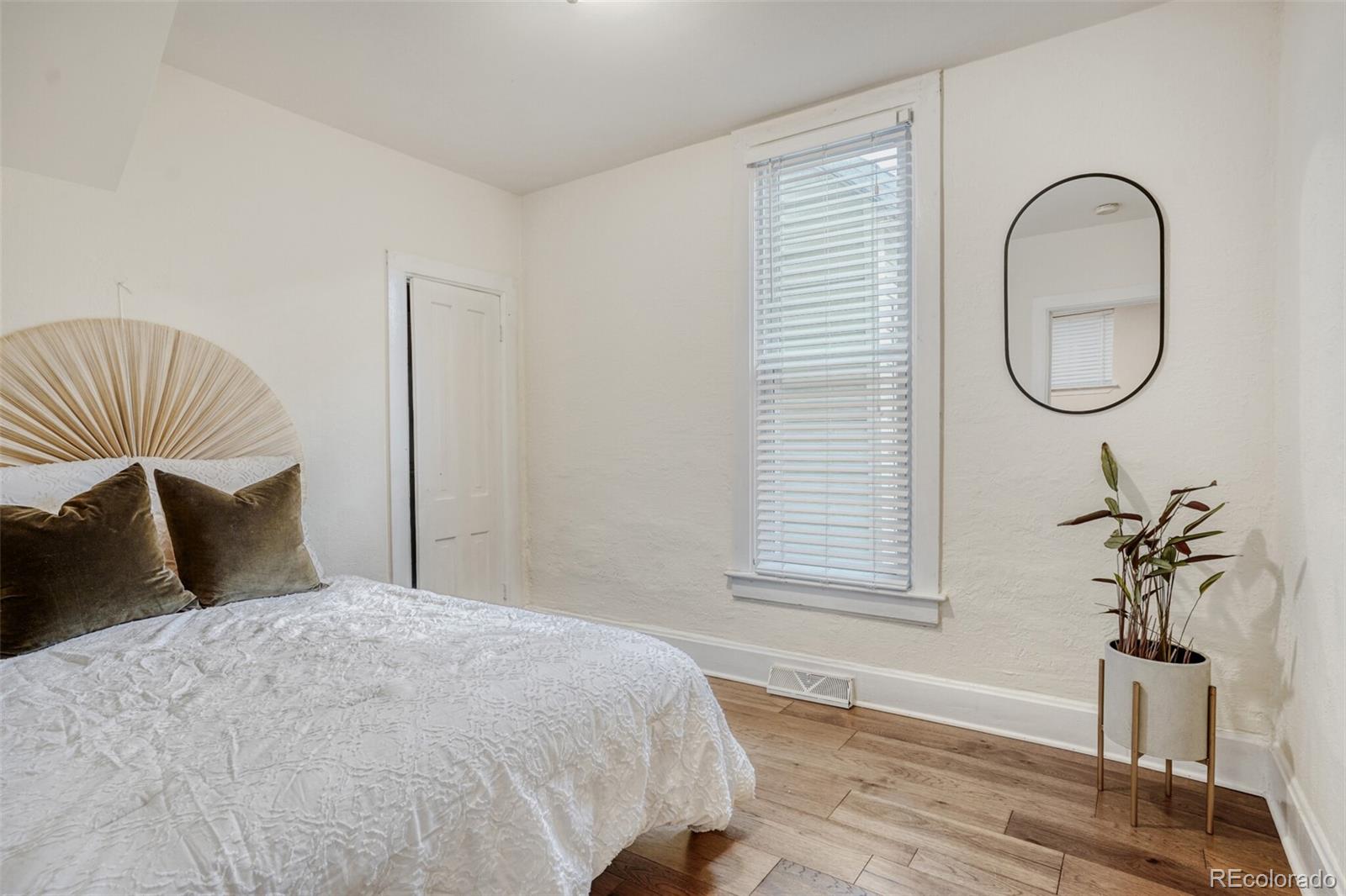 35 Fox Street Denver, CO 80223 - Photo 9 of 30