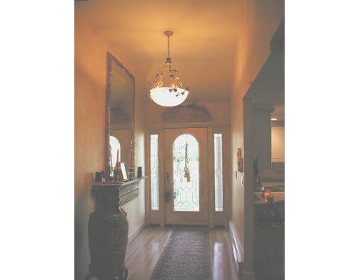 1 Dunstan Road Lynnfield, MA 01940 - Photo 2 of 11 Gallery Image 2