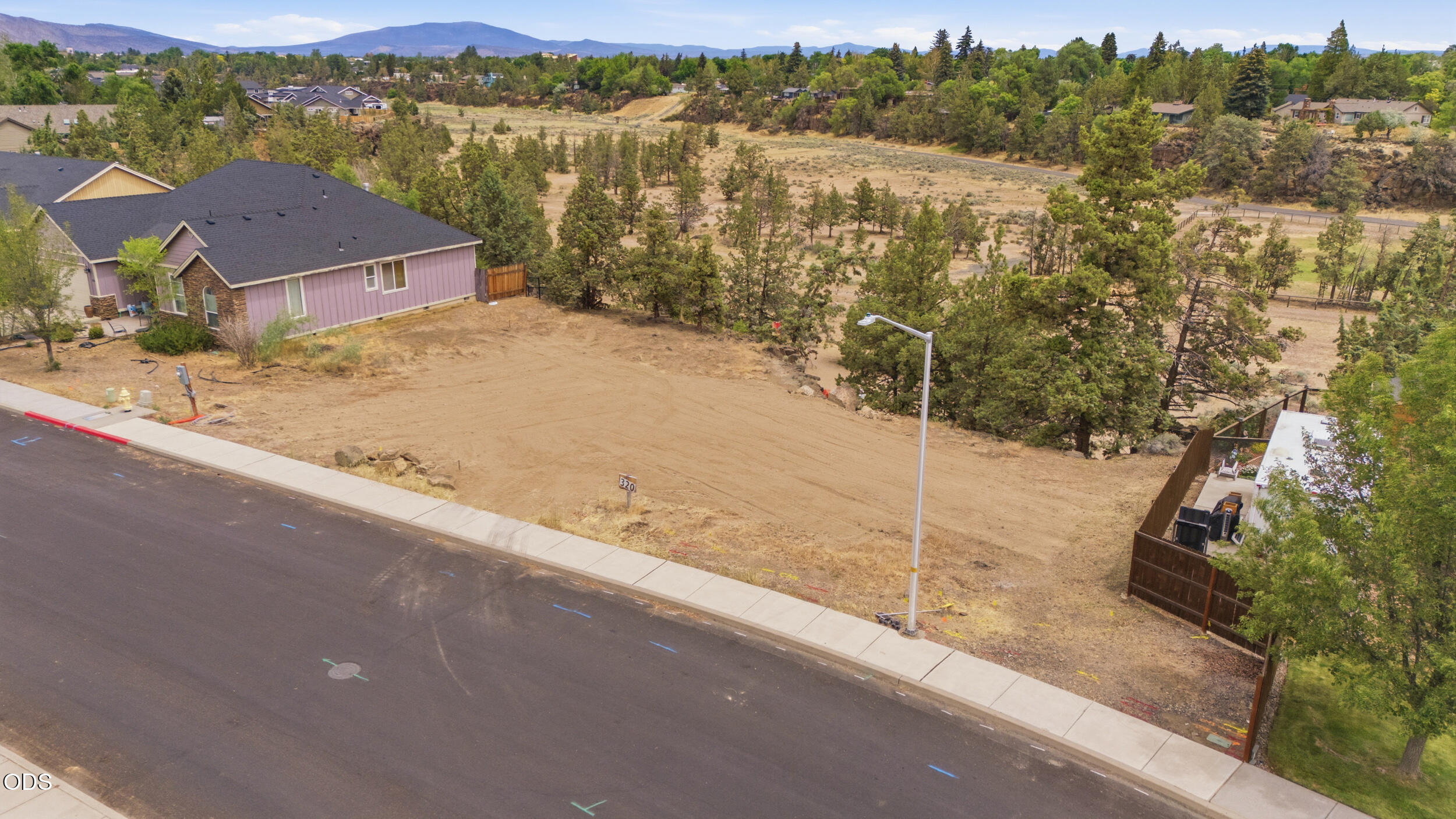 320 Northwest 16th Place Redmond, OR 97756 - Photo 7 of 14