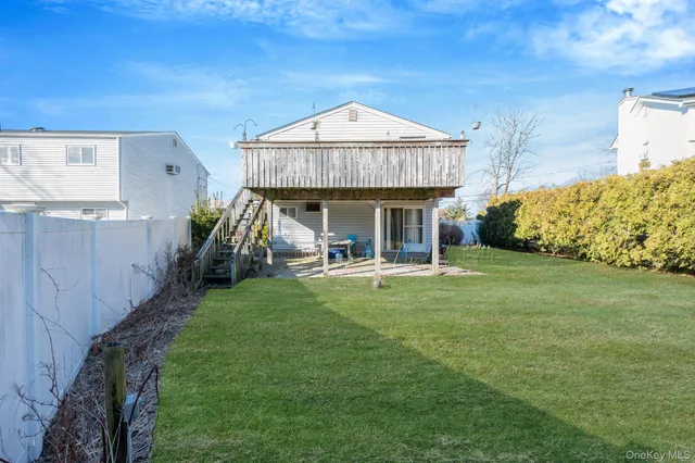 $624,999 | 266 Kellum Street, West Babylon, NY 11704