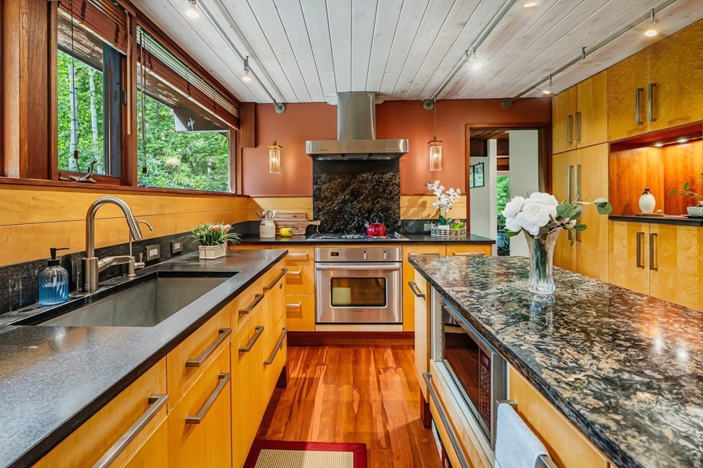 37 Wolf Pine Way Concord, MA 01742 - Photo 9 of 33