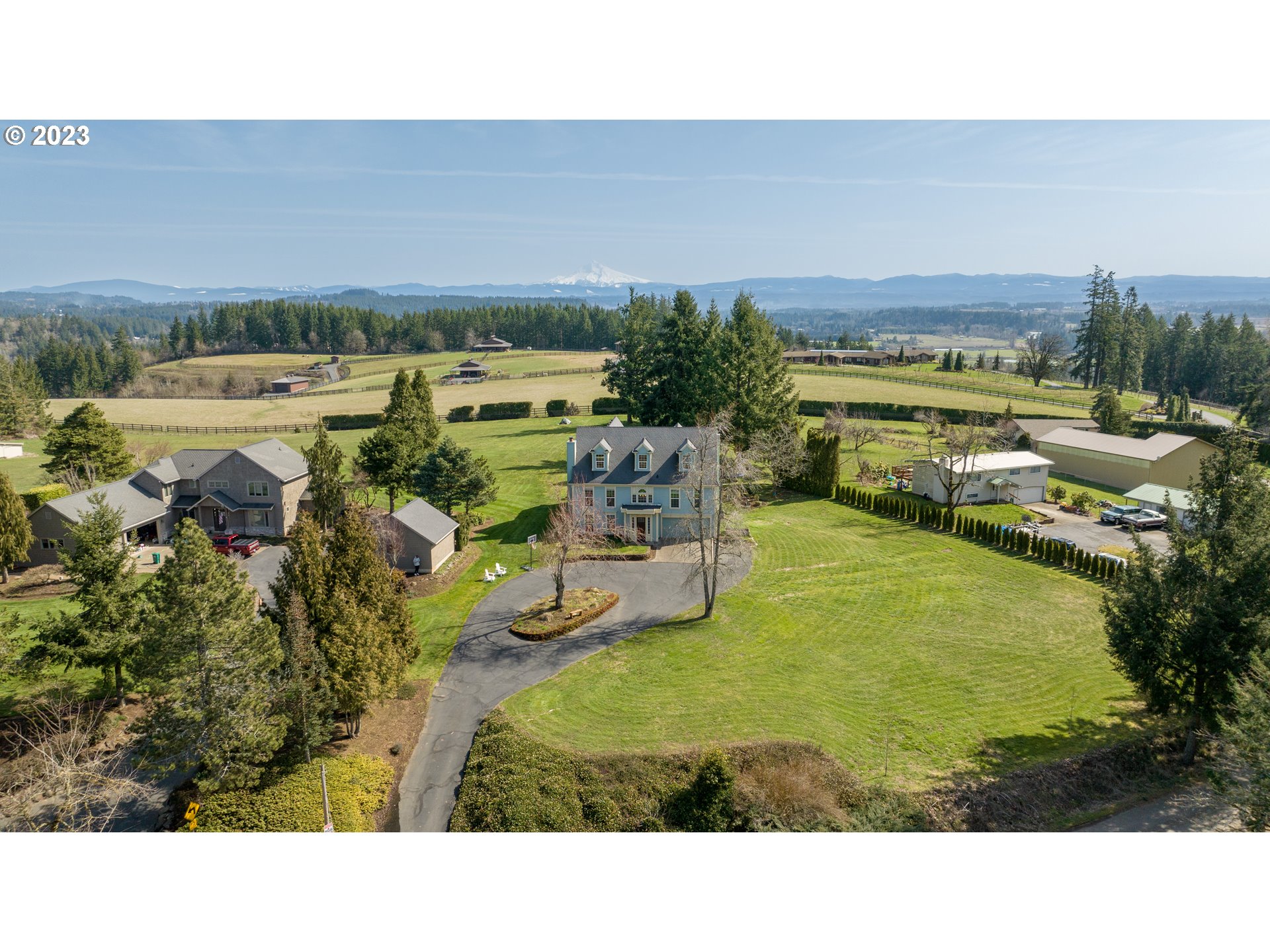 14976 South Hoffman Road Oregon City, OR 97045 - Photo 2 of 26 a view of a swimming pool and lake view