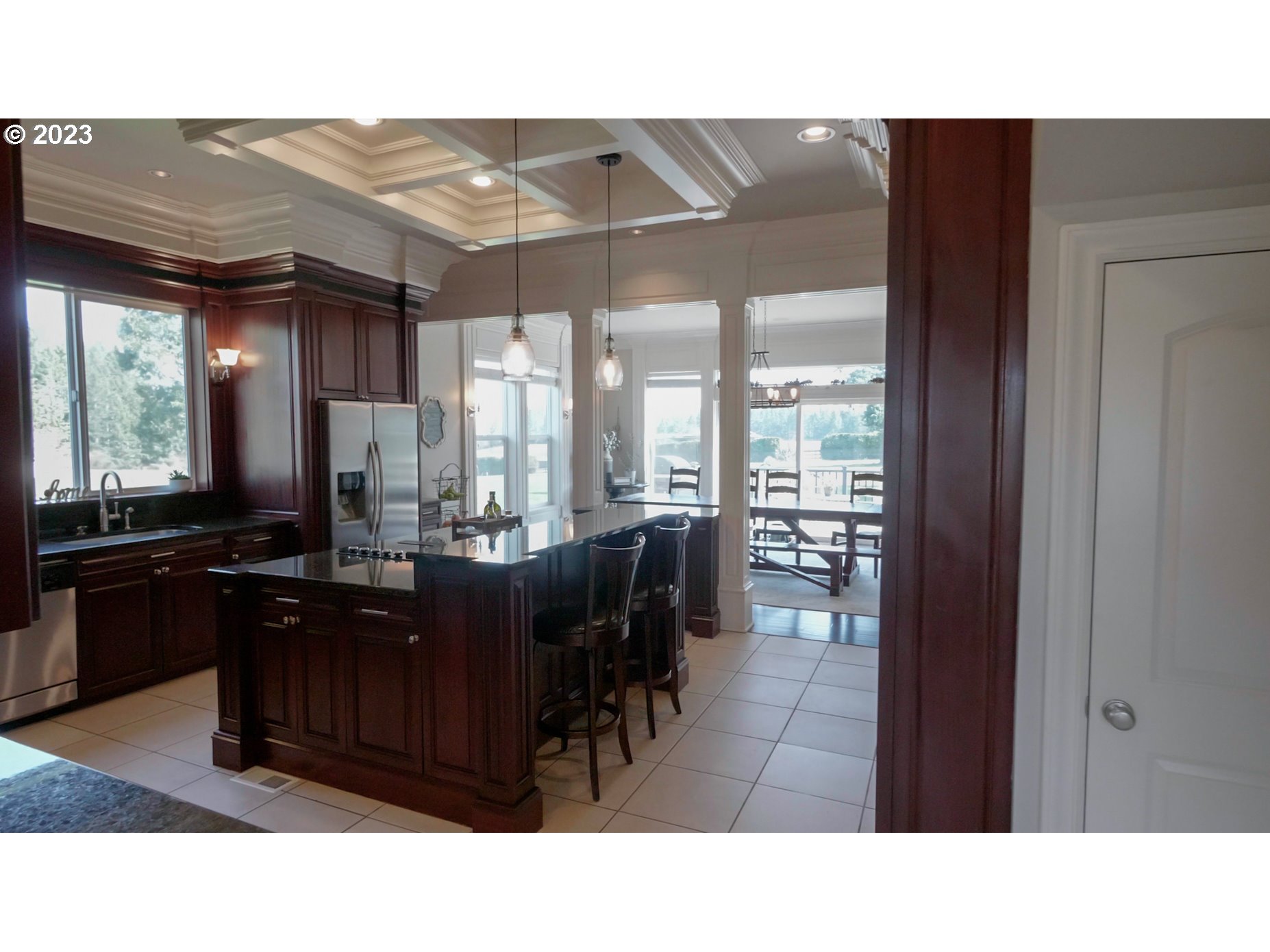 14976 South Hoffman Road Oregon City, OR 97045 - Photo 6 of 26 a upper view of a living room and kitchen