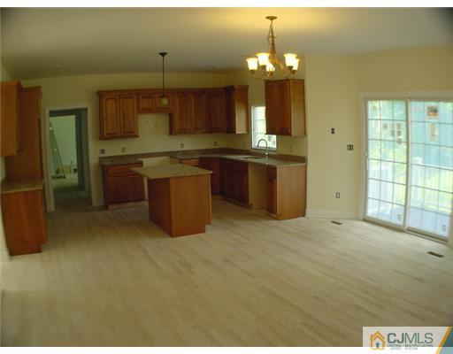 39 Major Road Monmouth Junction, NJ 08852 - Photo 7 of 12 Gallery Image 7