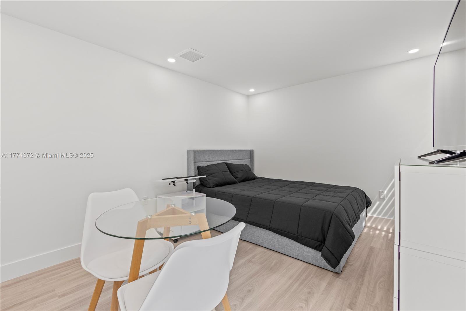 5855 Southwest 62nd Street, Unit 1 Miami, FL 33143 - Photo 5 of 13