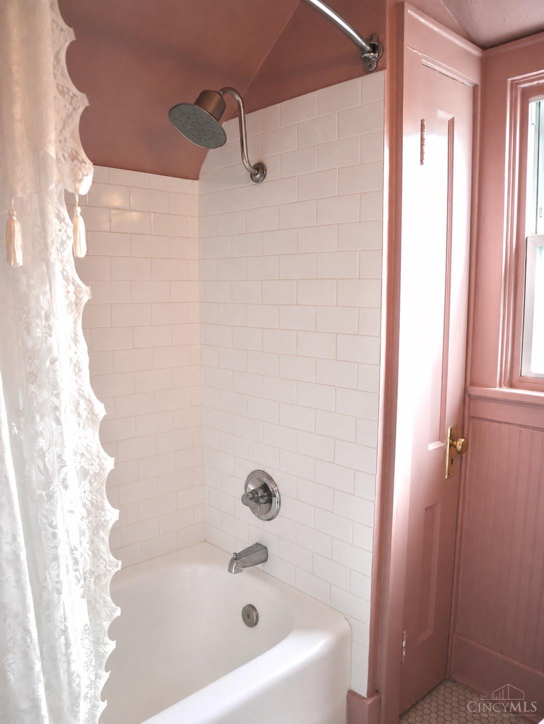 3616 Madison Road Cincinnati, OH 45209 - Photo 18 of 25