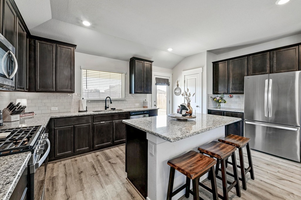 232 Gidran Trail Georgetown, TX 78626 - Photo 11 of 31