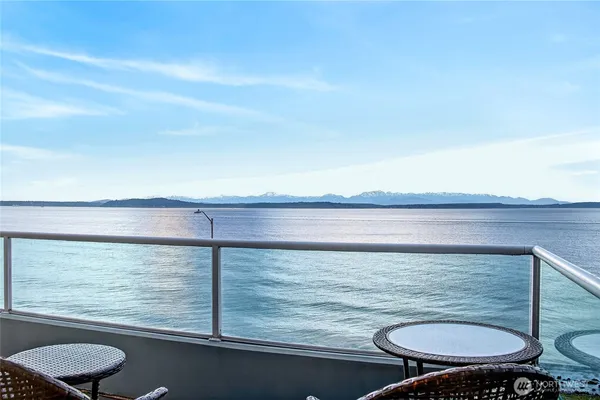 $2,150,000 | 1374 Alki Avenue Southwest, Unit 400, Seattle, WA 98116