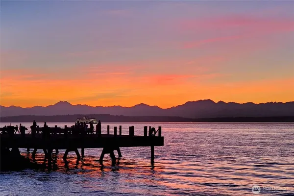 $2,150,000 | 1374 Alki Avenue Southwest, Unit 400, Seattle, WA 98116