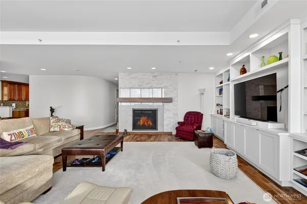 $2,150,000 | 1374 Alki Avenue Southwest, Unit 400, Seattle, WA 98116