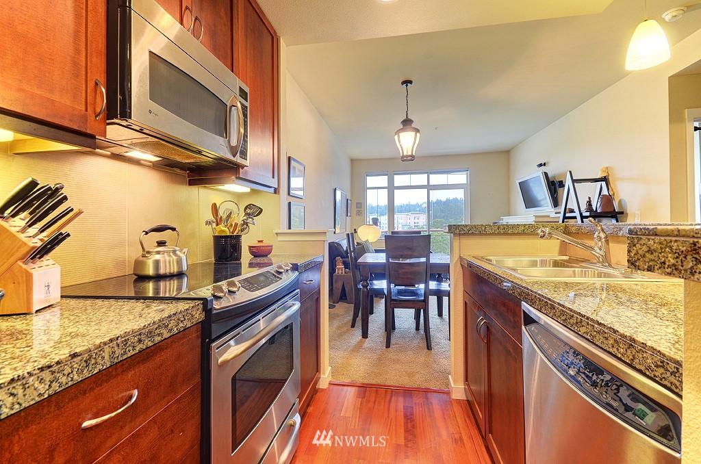 16141 Cleveland Street, Unit 511 Redmond, WA 98052 - Photo 4 of 22